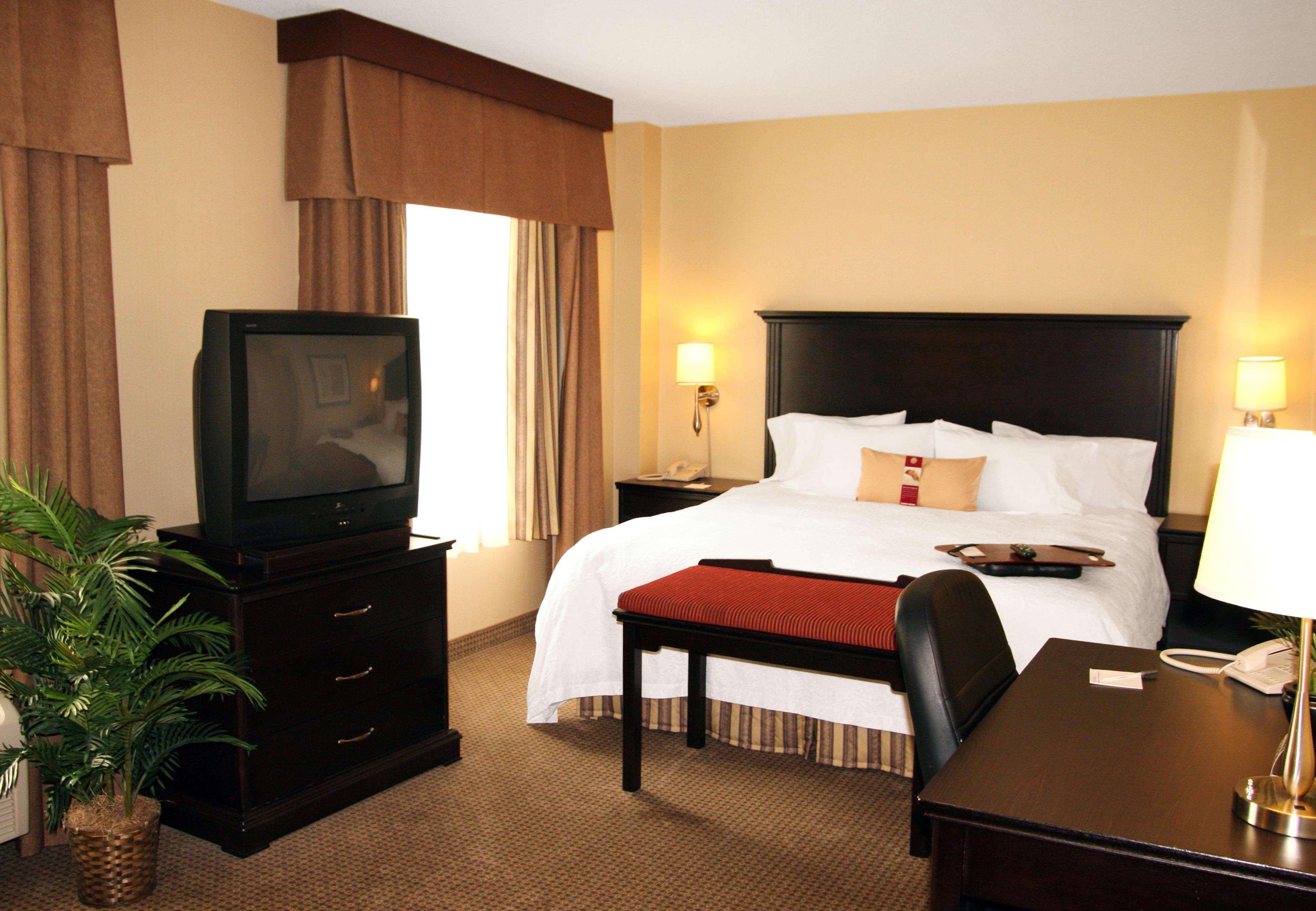 Hotel Hampton & Laval